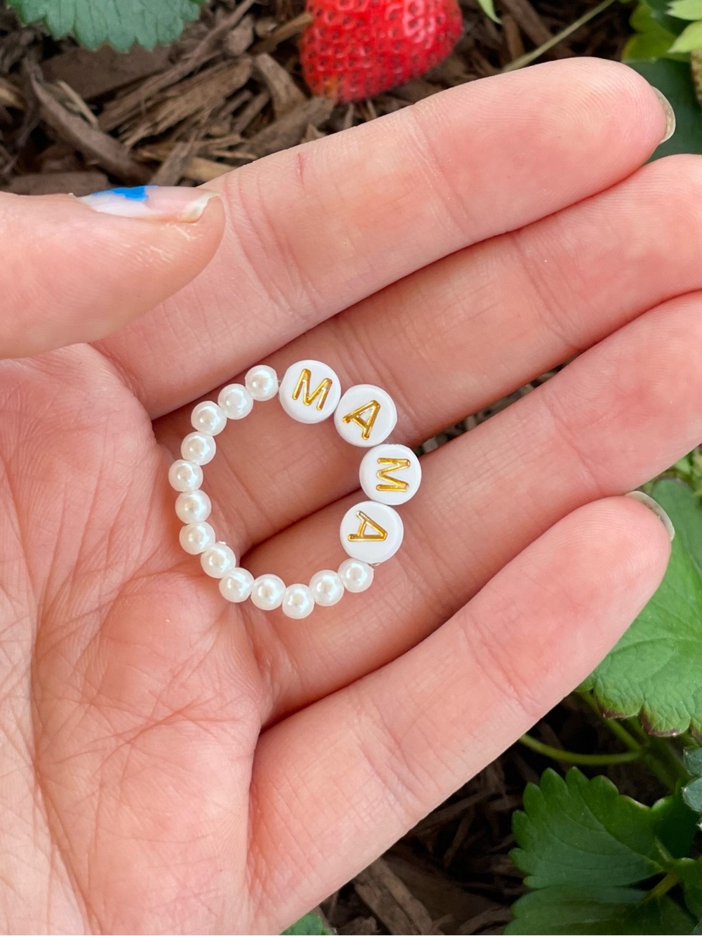 'MAMA' Pearl Bead Ring - White & Gold